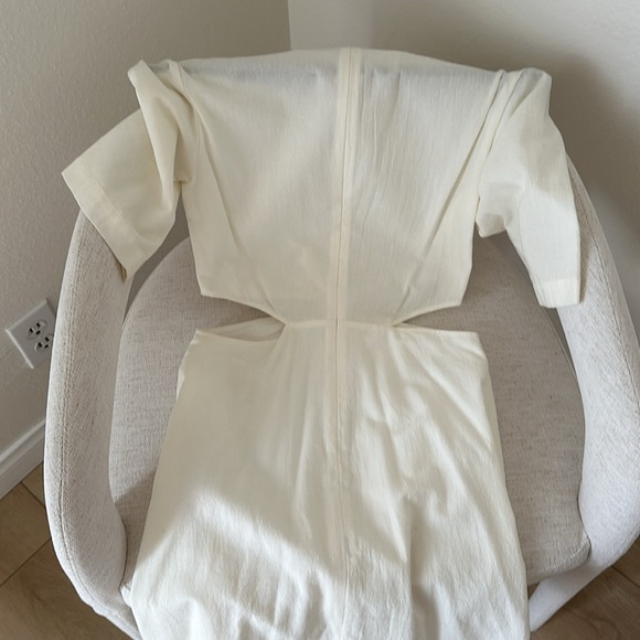 Dress with side slits - Picture 6 of 6